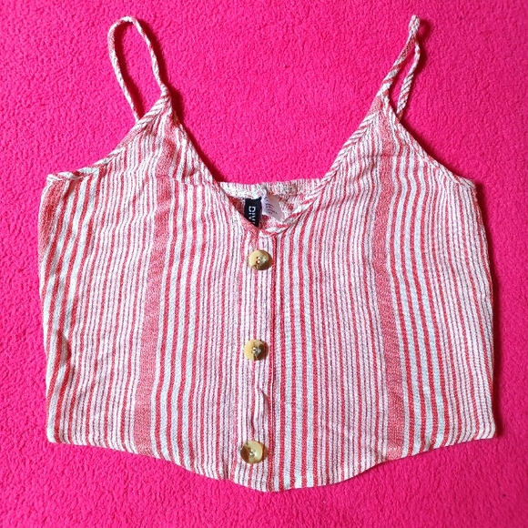 Divided (H&M) - Picture 1 of 3